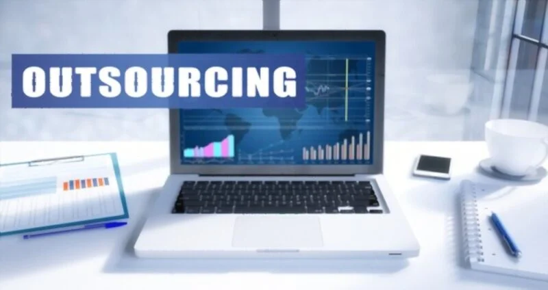 What is the Difference between Outsourcing and Offshoring?